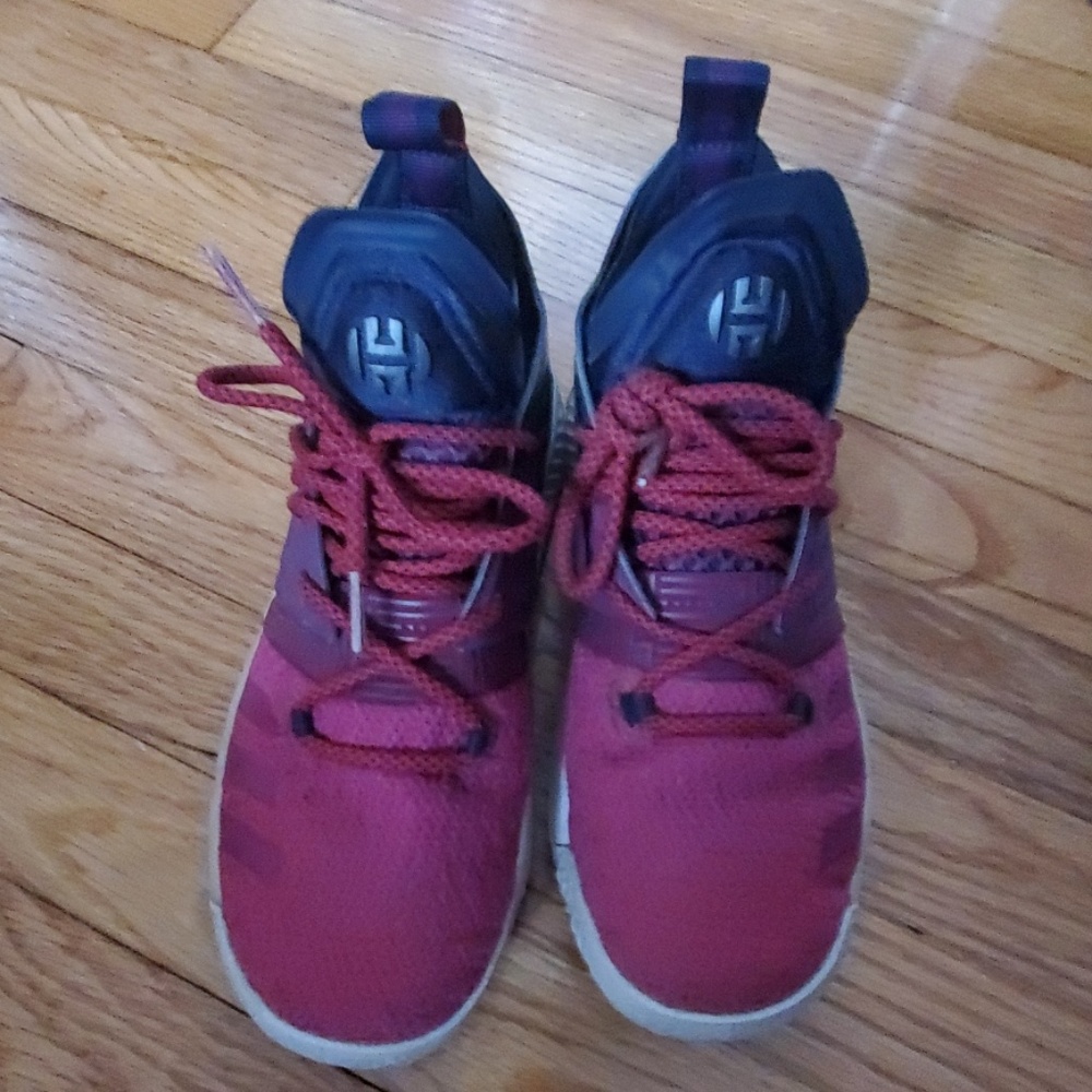 Like New Sneakers size 4